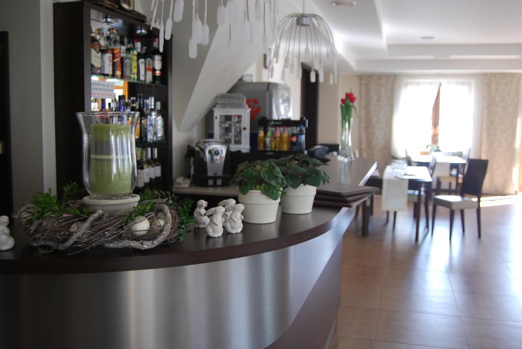 Hotel Restauracja Cztery Pory Roku Orneta Dış mekan fotoğraf